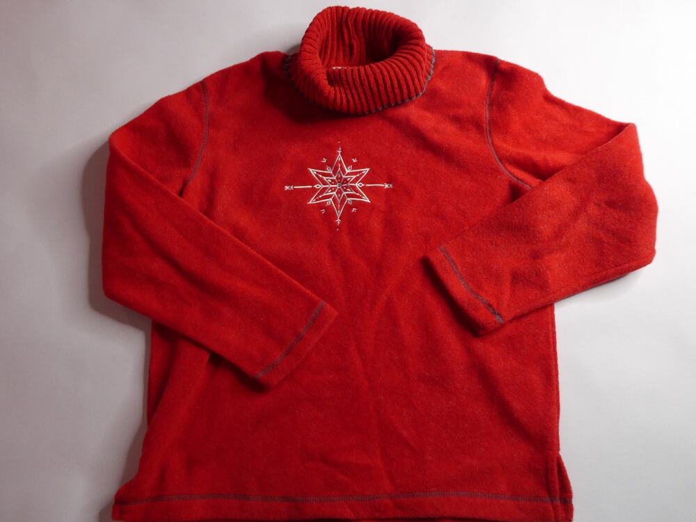 Basic Editions fleece turtleneck sweater, medium, red, snowflake